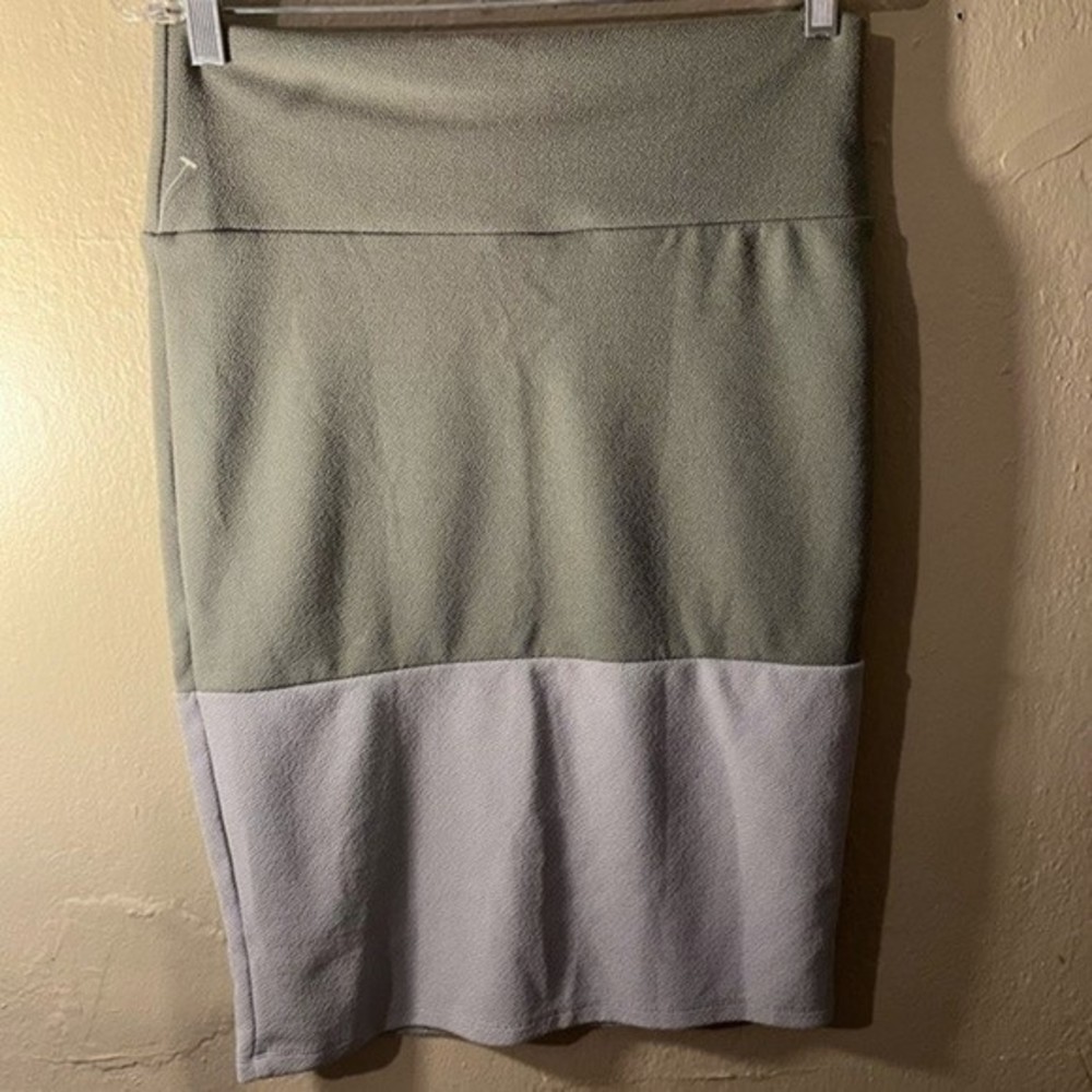 LULAROE skirt - Picture 3 of 8